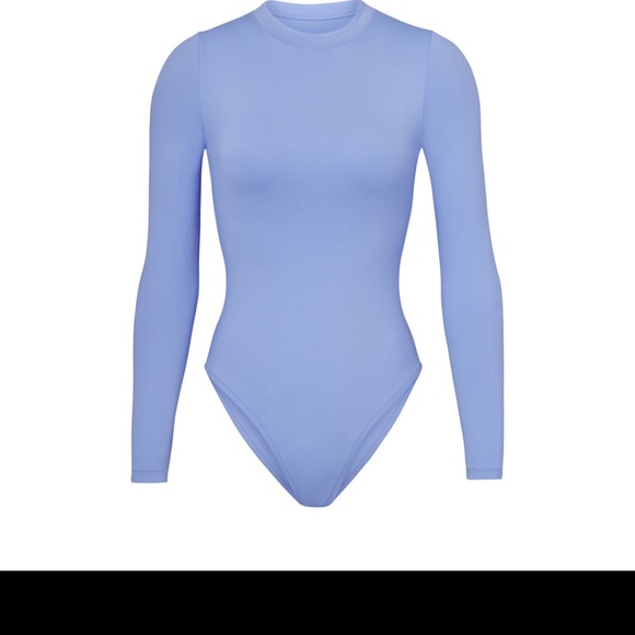 New skims one piece completely sold out. Very flattering fit . - Picture 3 of 4